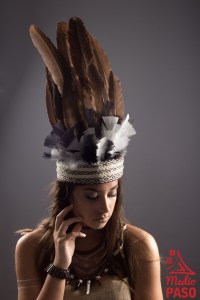 Tocado de India / Medio Paso