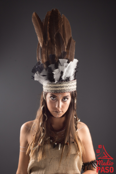 Tocado de India / Medio Paso